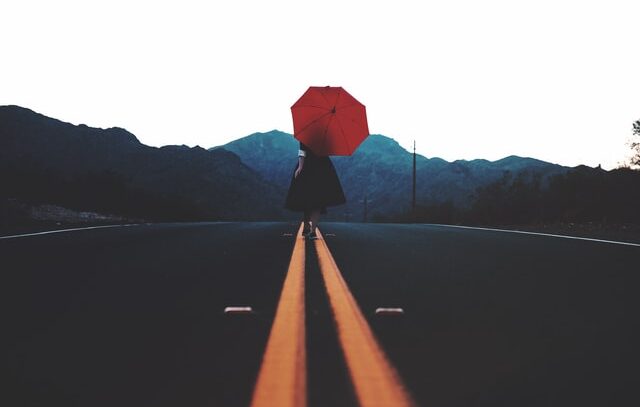 Przemoc w&nbsp;rodzinie – gdzie się zgłosić po&nbsp;pomoc?